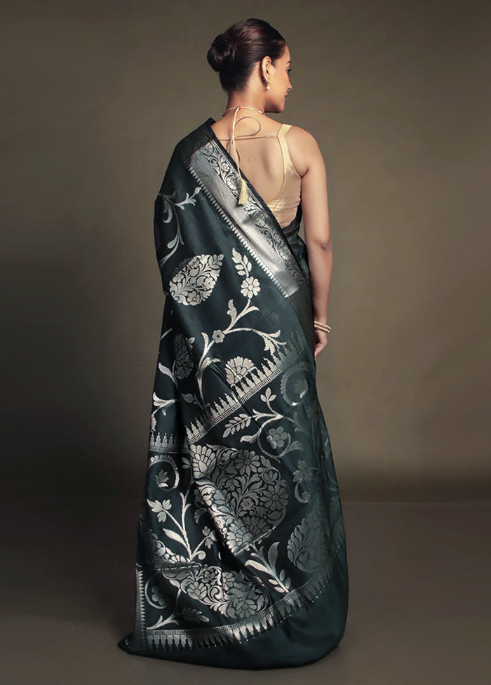 Green Kora Silk Saree With Blouse Piece