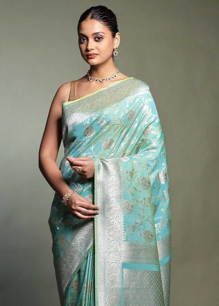 Green Uppada Silk Saree With Blouse Piece