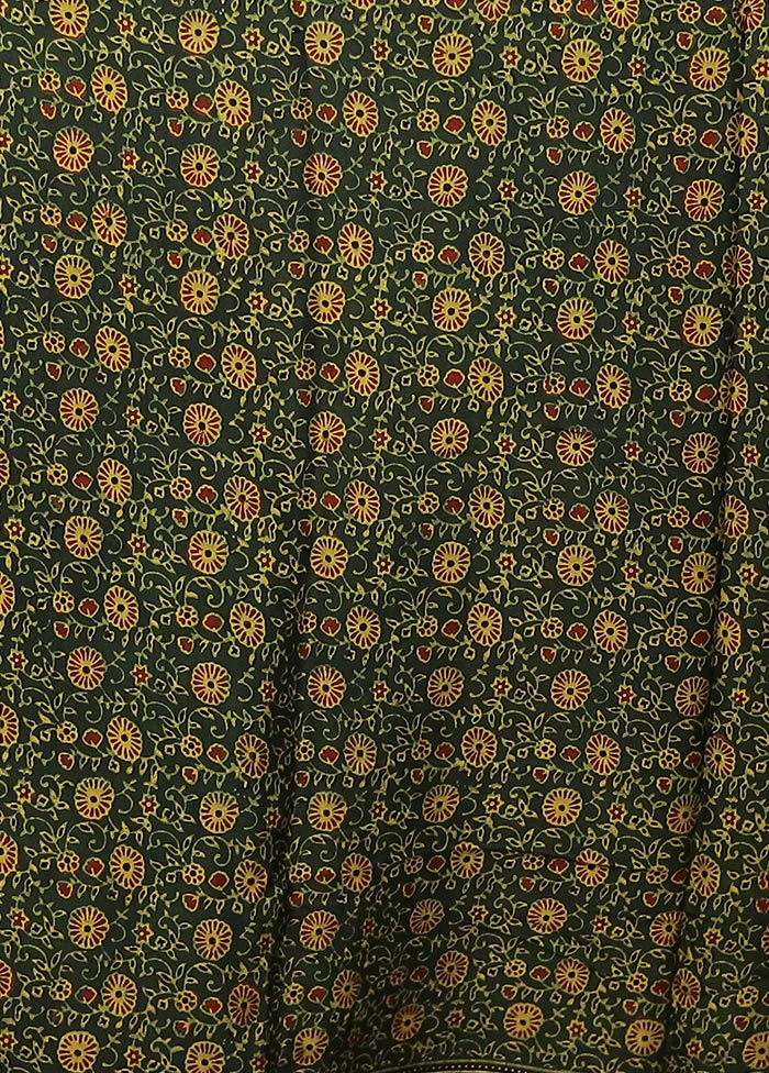 Green Printed Pure Silk Saree Without Blouse Piece