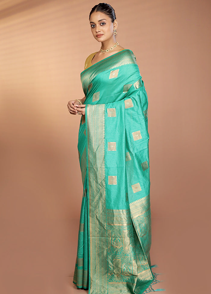 Green Dupion Silk Saree With Blouse Piece