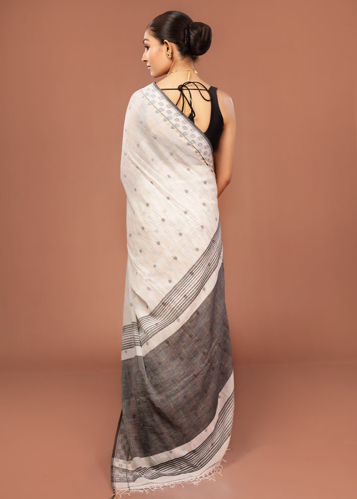 White Cotton Saree With Blouse Piece