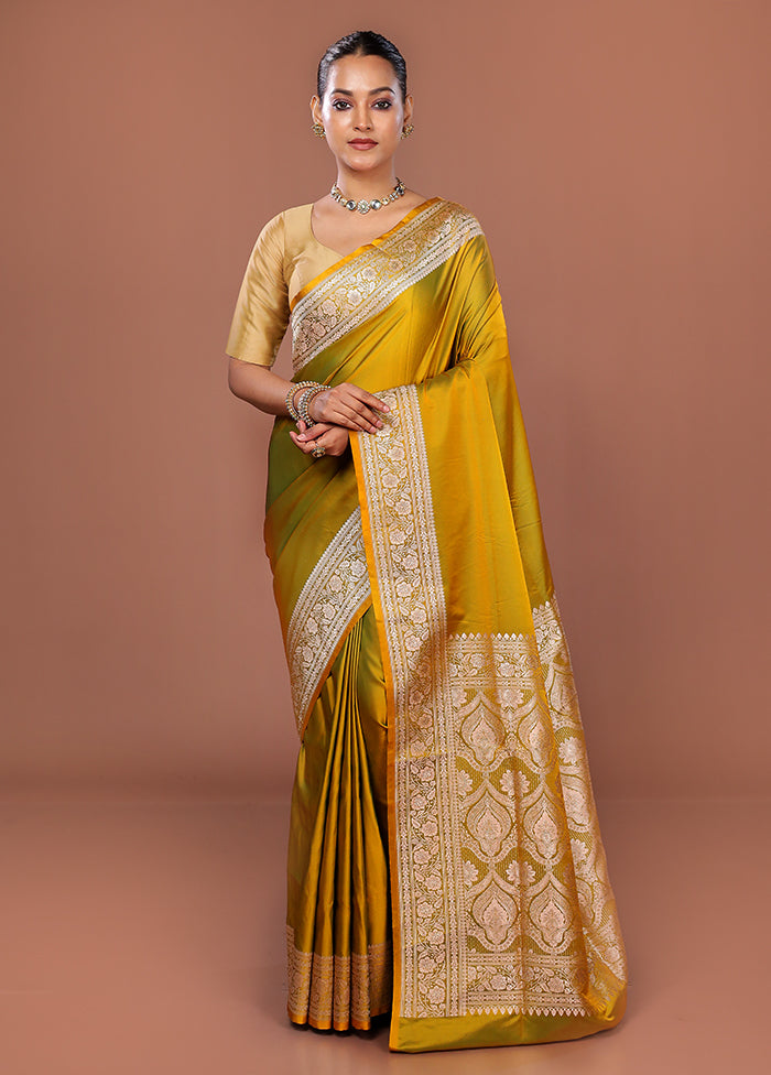 Green Banarasi Silk Saree With Blouse Piece