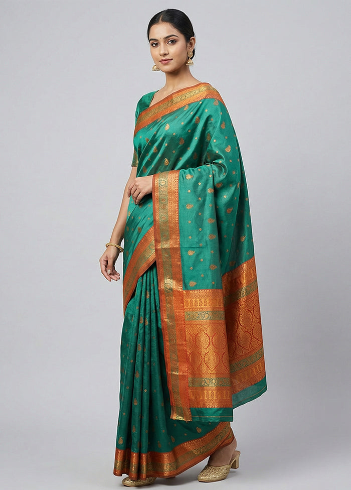 Green Dupion Silk Saree With Blouse Piece