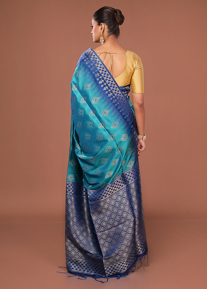 Green Dupion Silk Saree With Blouse Piece