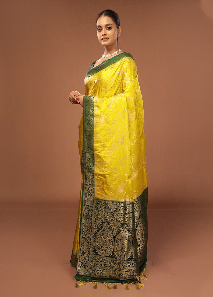 Green Dupion Silk Saree With Blouse Piece