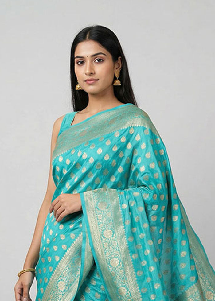 Green Dupion Silk Saree With Blouse Piece