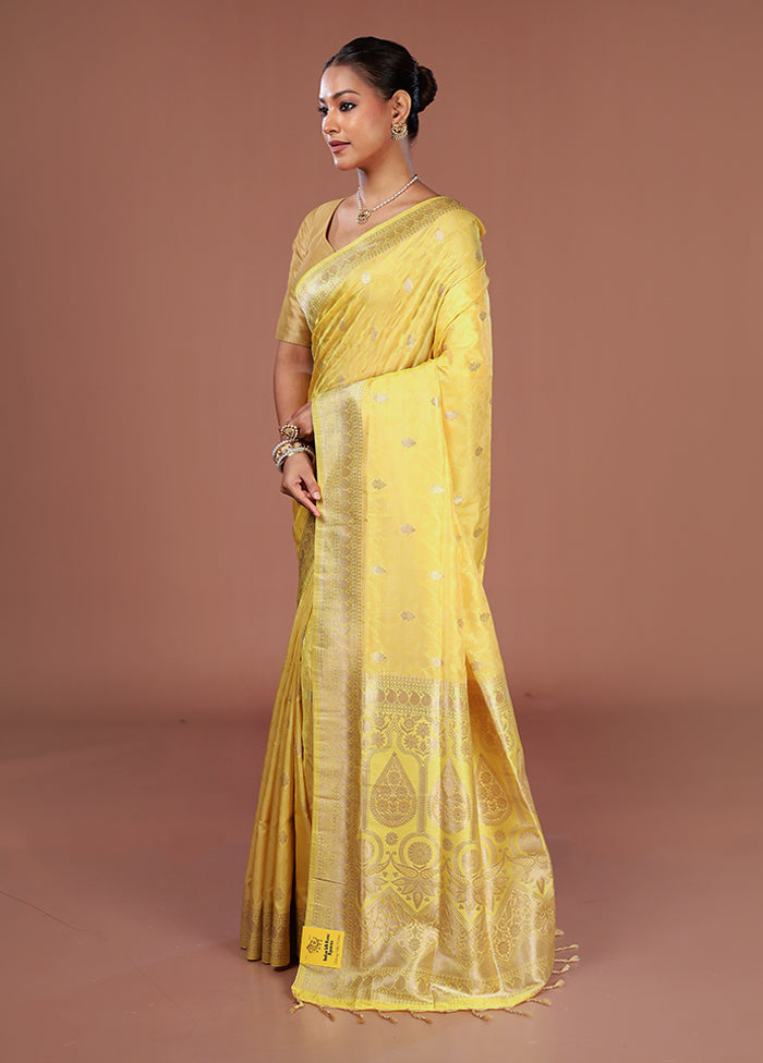 Yellow Kanjivaram Silk Saree With Blouse Piece