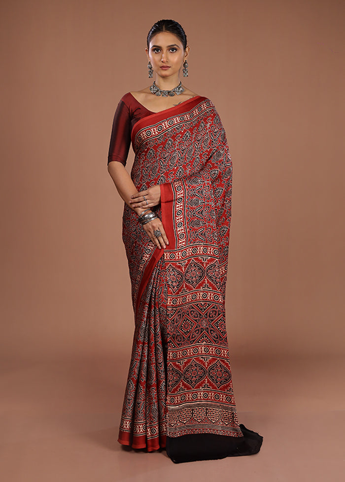 Maroon Printed Silk Saree Without Blouse Piece