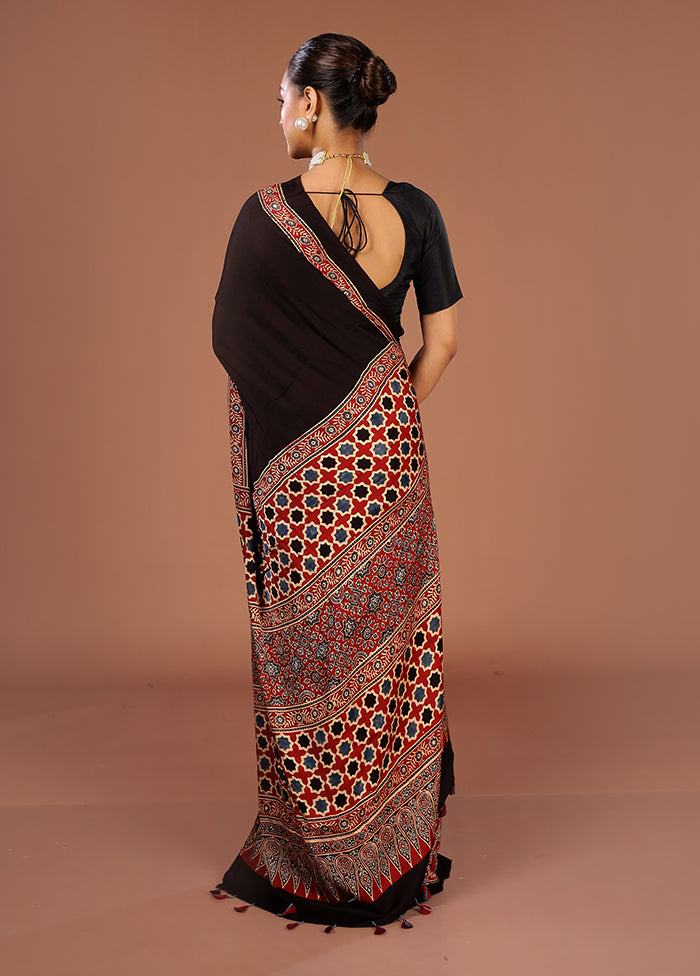 Brown Printed Silk Saree Without Blouse Piece