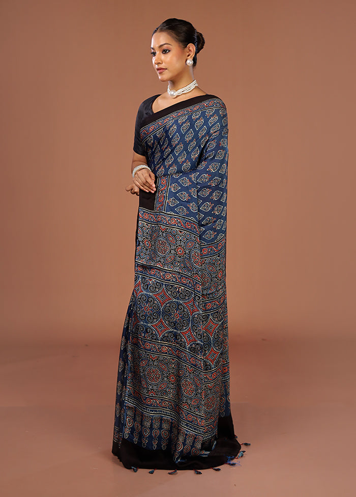 Blue Printed Silk Saree Without Blouse Piece