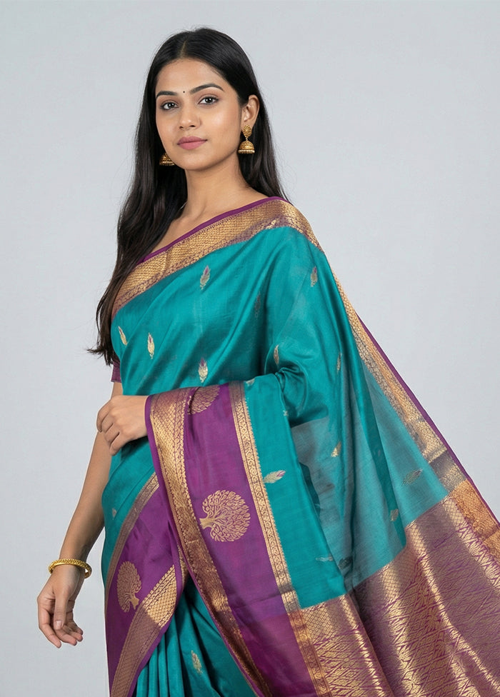 Green Handloom Kanjivaram Pure Silk Saree With Blouse Piece