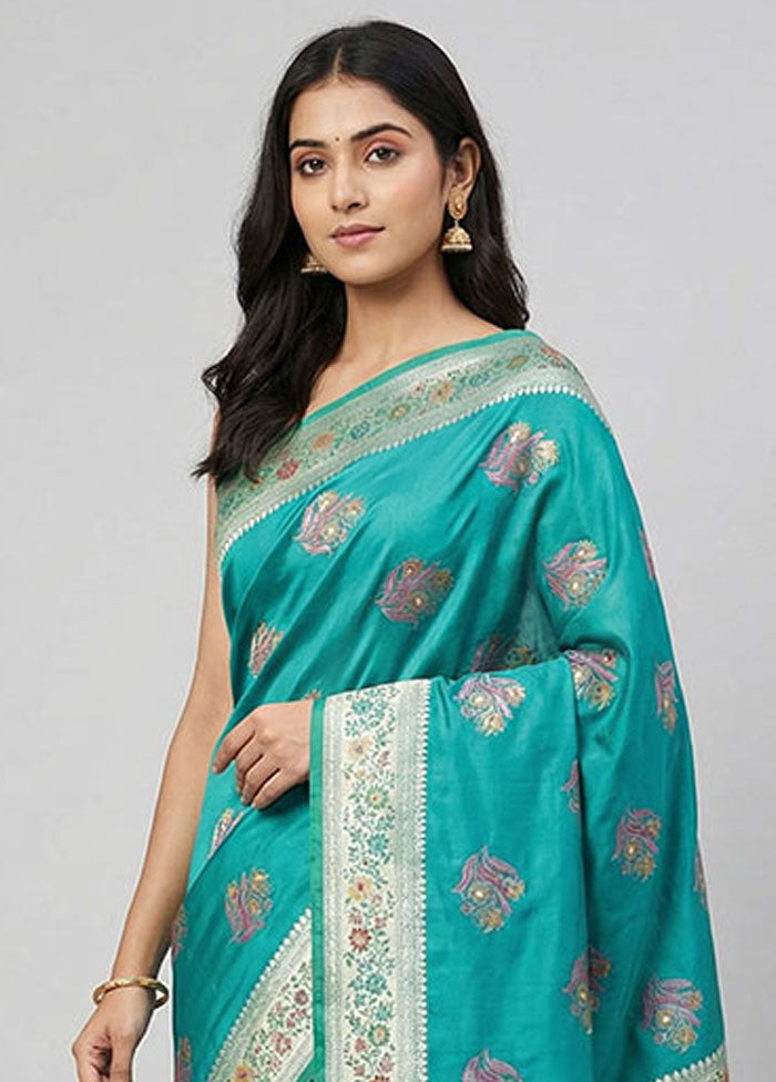 Green Uppada Silk Saree With Blouse Piece