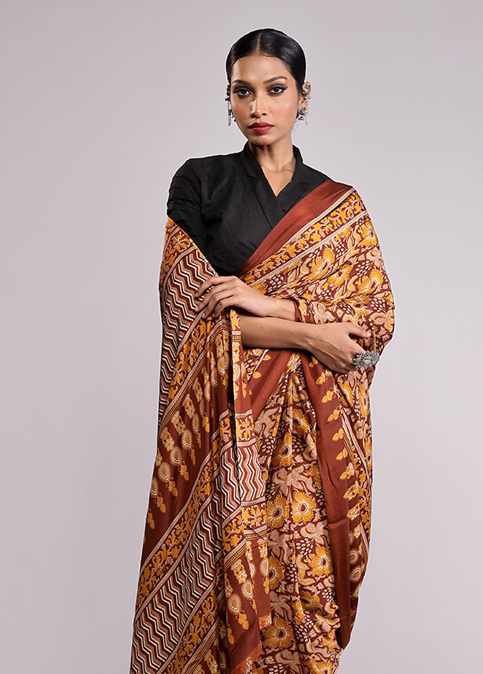 Yellow Printed Silk Saree With Blouse Piece