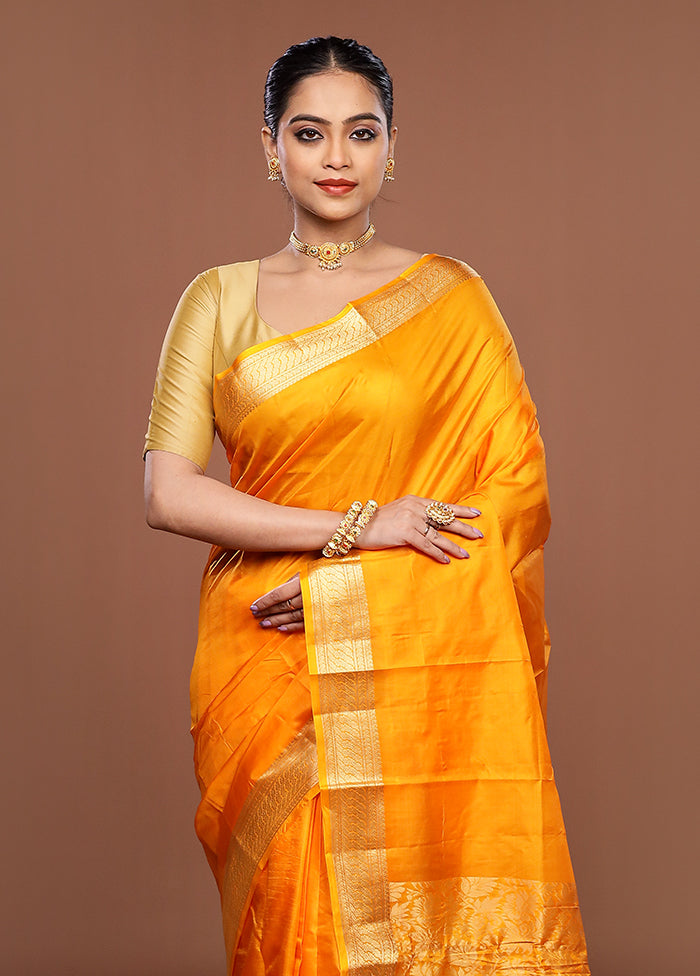 Yellow Printed Silk Saree Without Blouse Piece