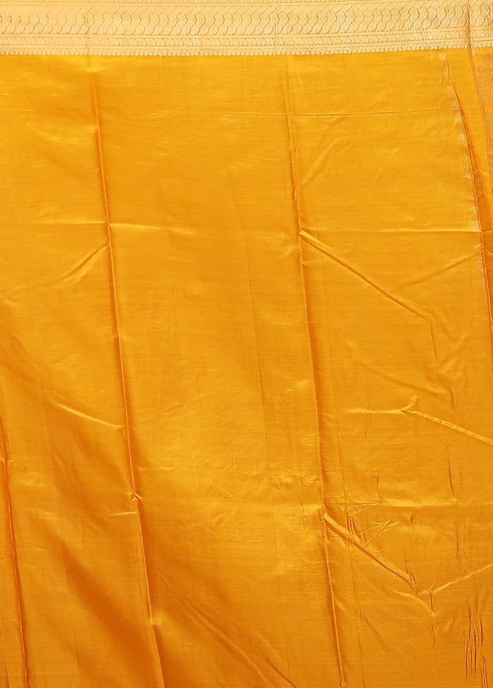 Yellow Printed Silk Saree Without Blouse Piece