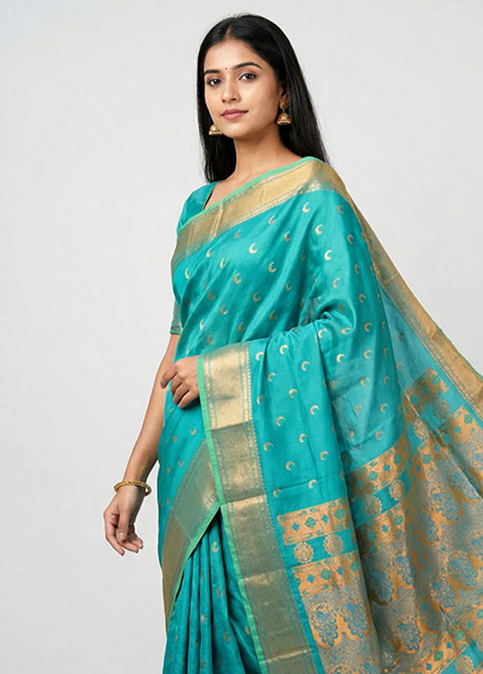 Green Kanjivaram Silk Saree With Blouse Piece