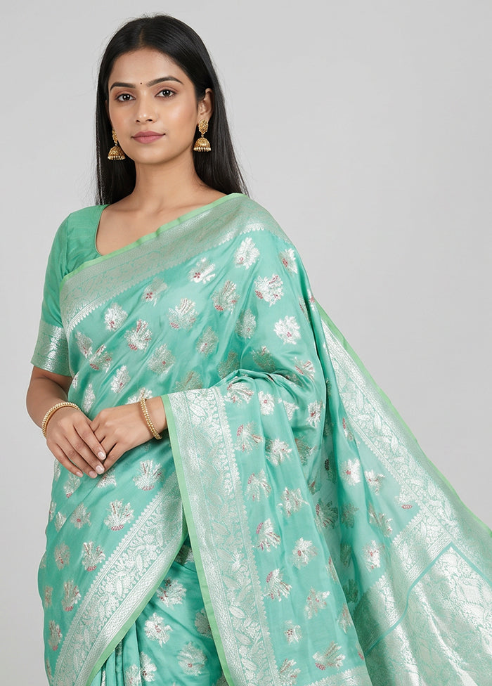 Green Uppada Silk Saree With Blouse Piece