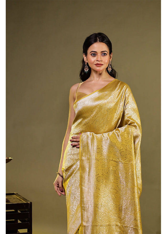 Green Dupion Silk Saree With Blouse Piece