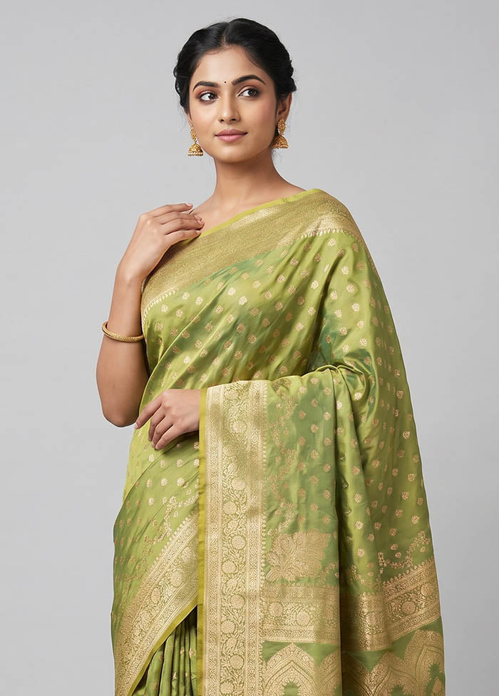 Green Banarasi Silk Saree With Blouse Piece