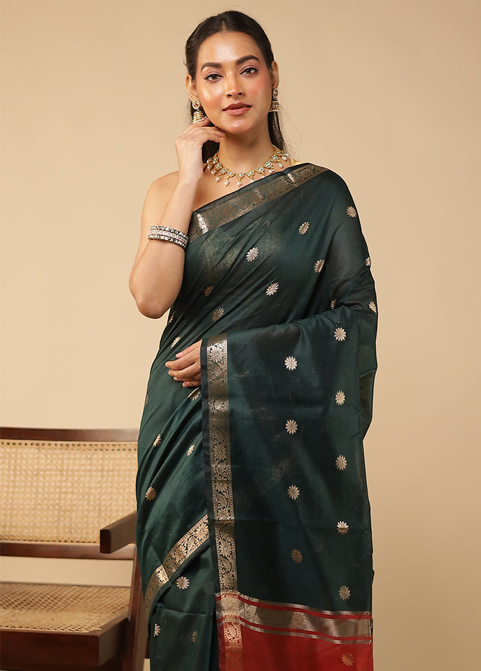 Green Cotton Saree With Blouse Piece