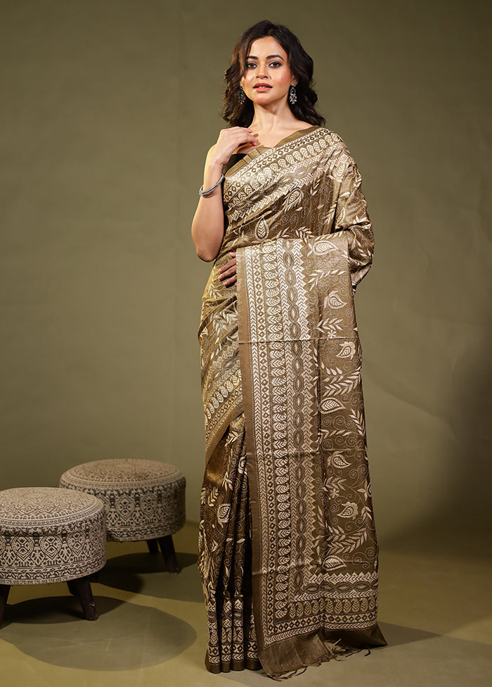 Cream Handloom Kantha Stitch Pure Silk Saree With Blouse Piece