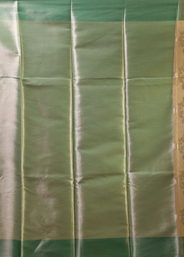 Green Cotton Saree With Blouse Piece
