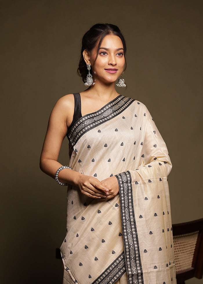 Cream Assam Silk Saree With Blouse Piece