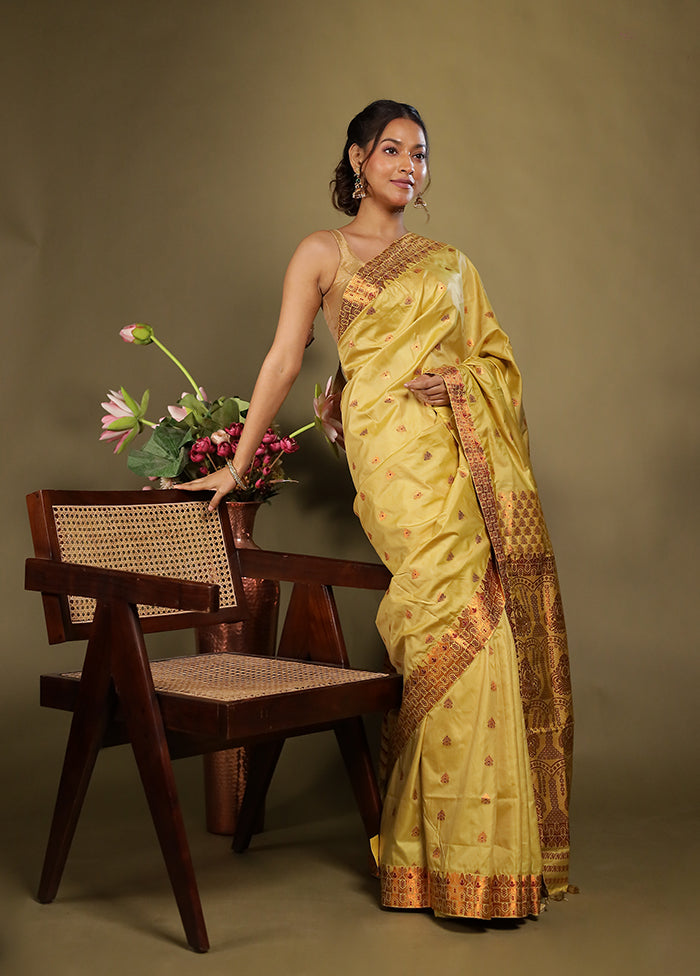 Cream Assam Silk Saree With Blouse Piece