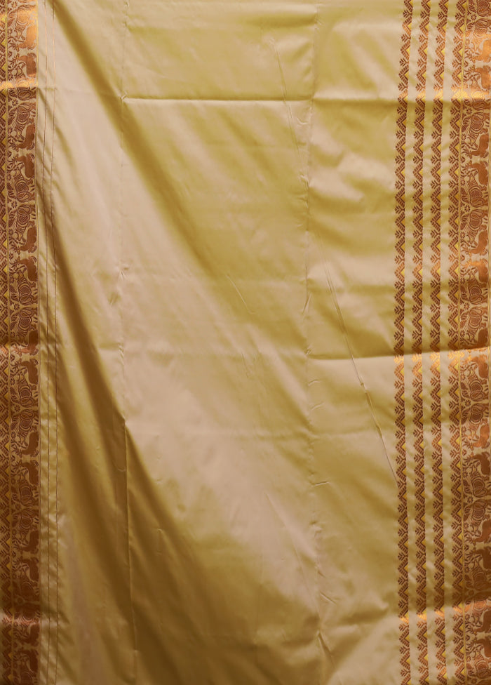 Cream Assam Silk Saree With Blouse Piece