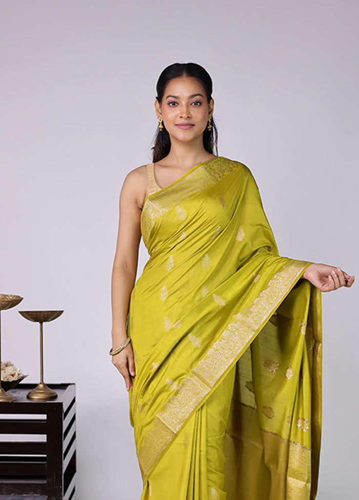Green Dupion Silk Saree With Blouse Piece