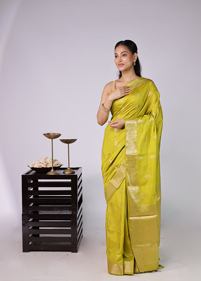 Green Dupion Silk Saree With Blouse Piece