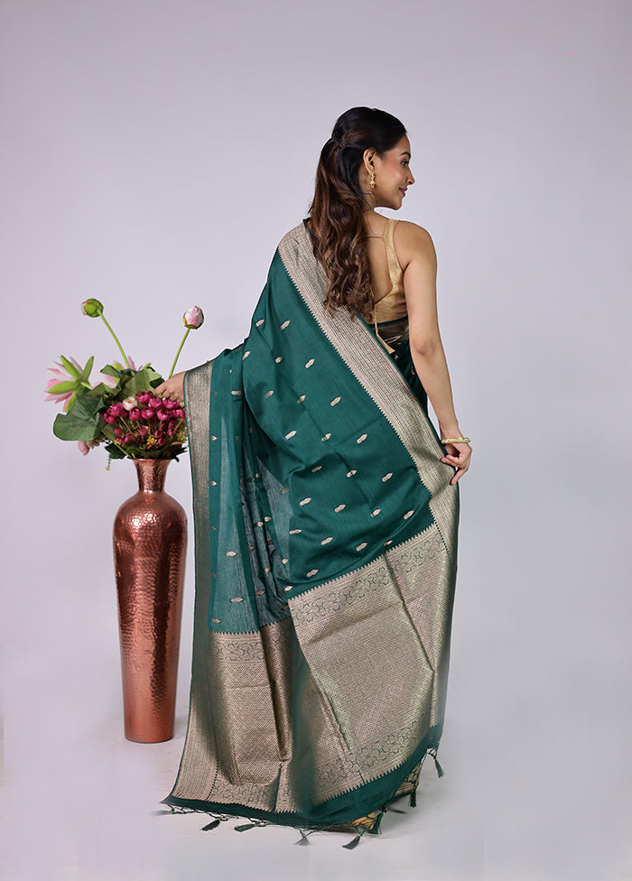 Green Dupion Silk Saree With Blouse Piece