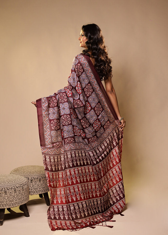 Maroon Printed Silk Saree With Blouse Piece