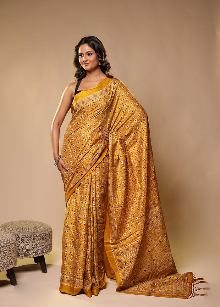 Brown Printed Silk Saree With Blouse Piece