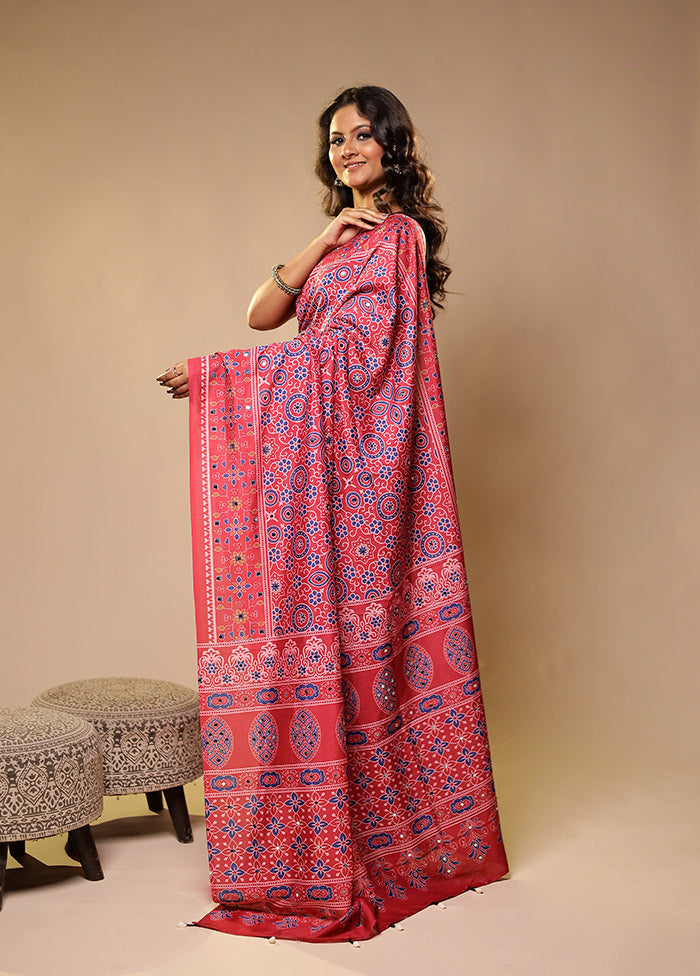 Pink Printed Silk Saree With Blouse Piece
