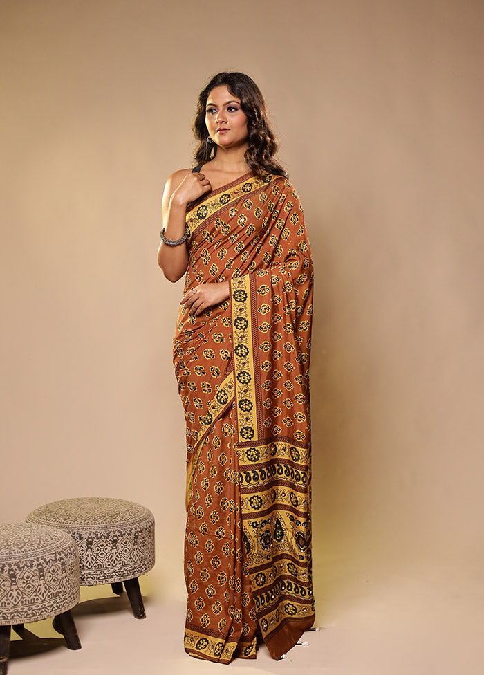Brown Printed Silk Saree With Blouse Piece