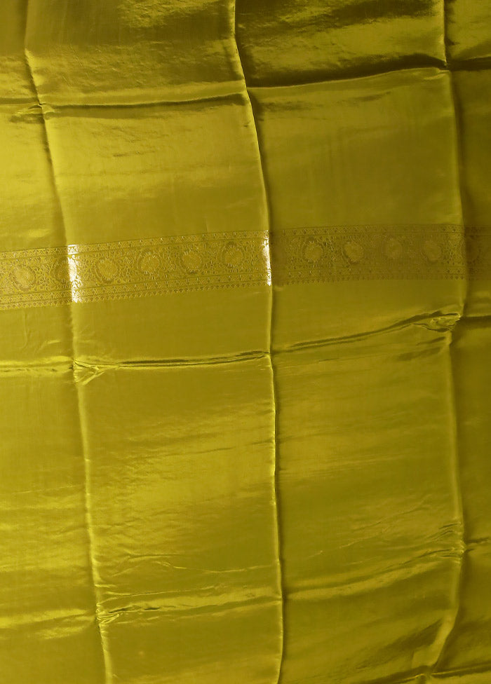 Green Dupion Silk Saree With Blouse Piece