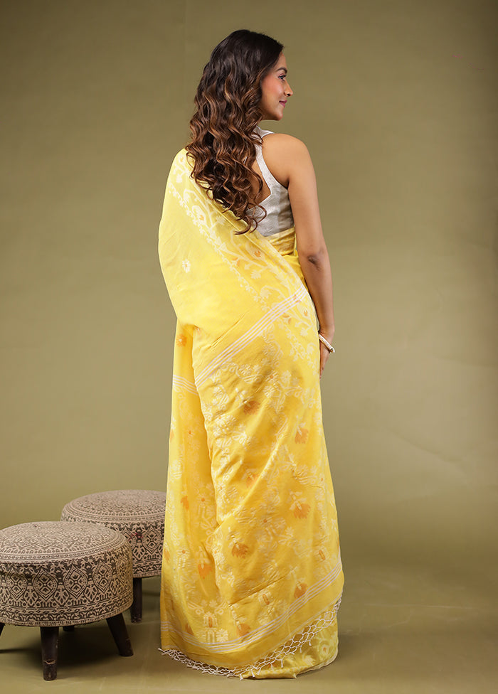 Yellow Matka Silk Saree With Blouse Piece