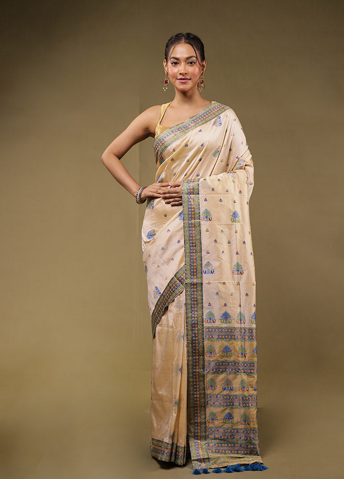 Cream Assam Silk Saree With Blouse Piece