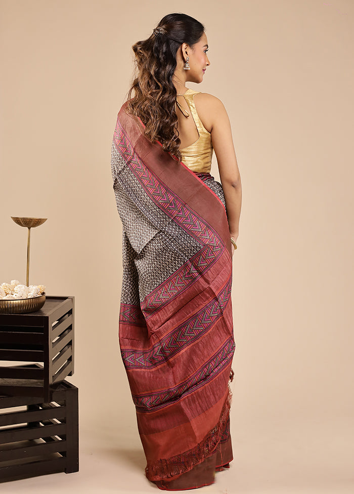 Cream Handloom Tussar Pure Silk Saree With Blouse Piece