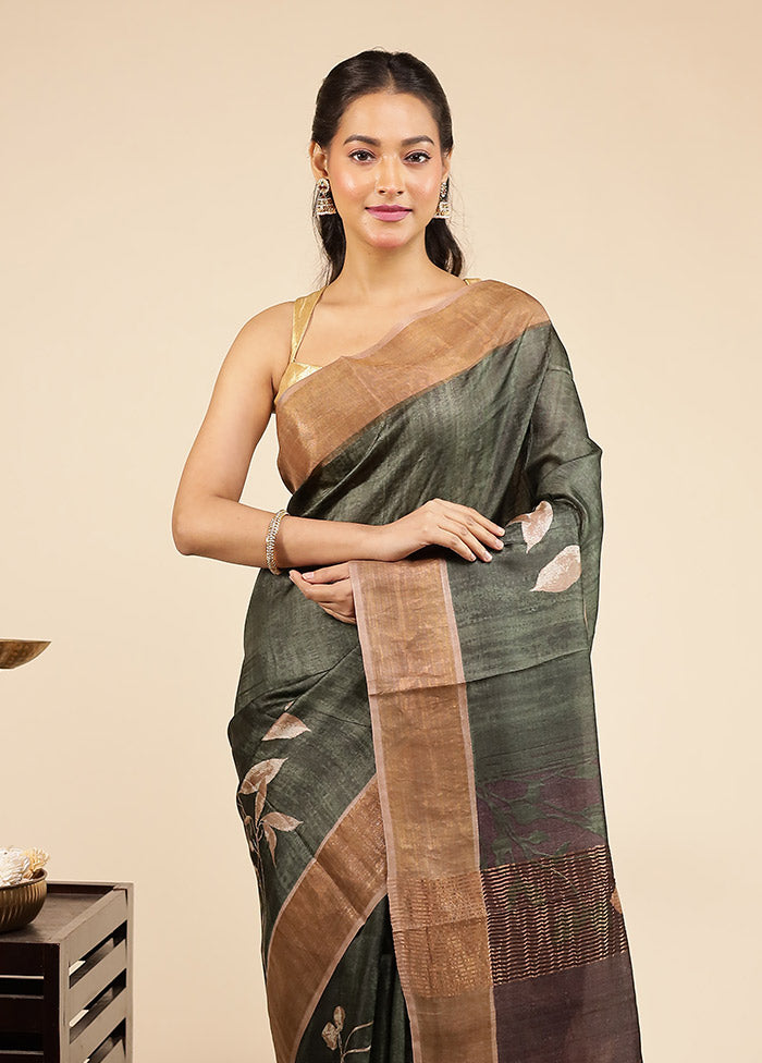 Green Handloom Tussar Pure Silk Saree With Blouse Piece