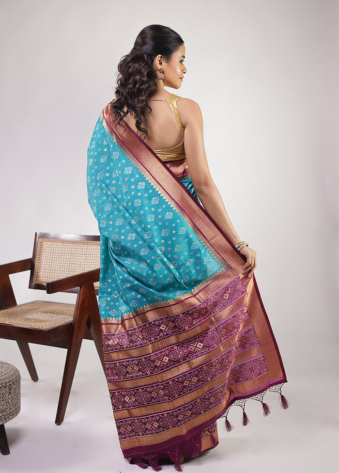 Green Dupion Silk Saree With Blouse Piece