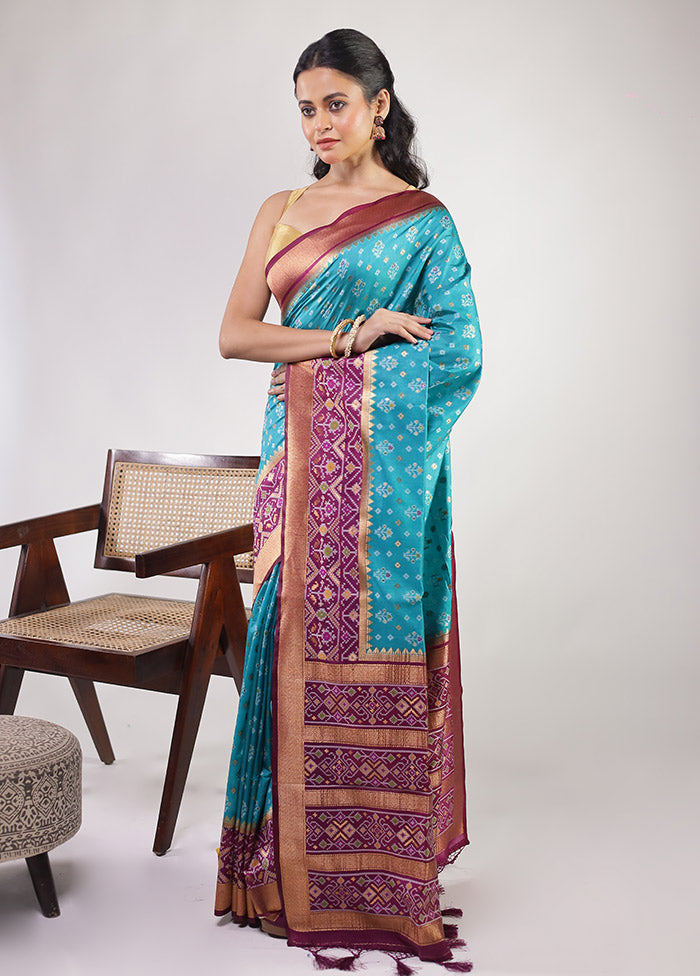 Green Dupion Silk Saree With Blouse Piece