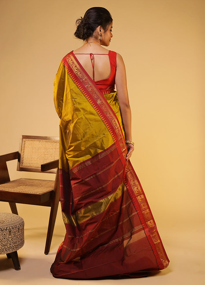 Green Kanjivaram Silk Saree With Blouse Piece
