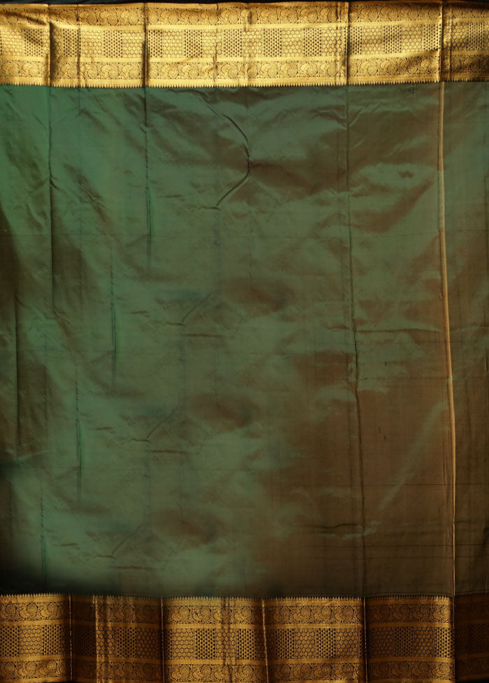 Green Handloom Kanjivaram Pure Silk Saree With Blouse Piece