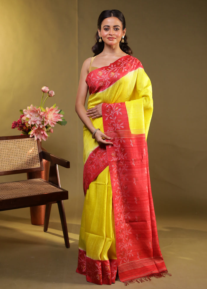 Red Handloom Tussar Pure Silk Saree With Blouse Piece