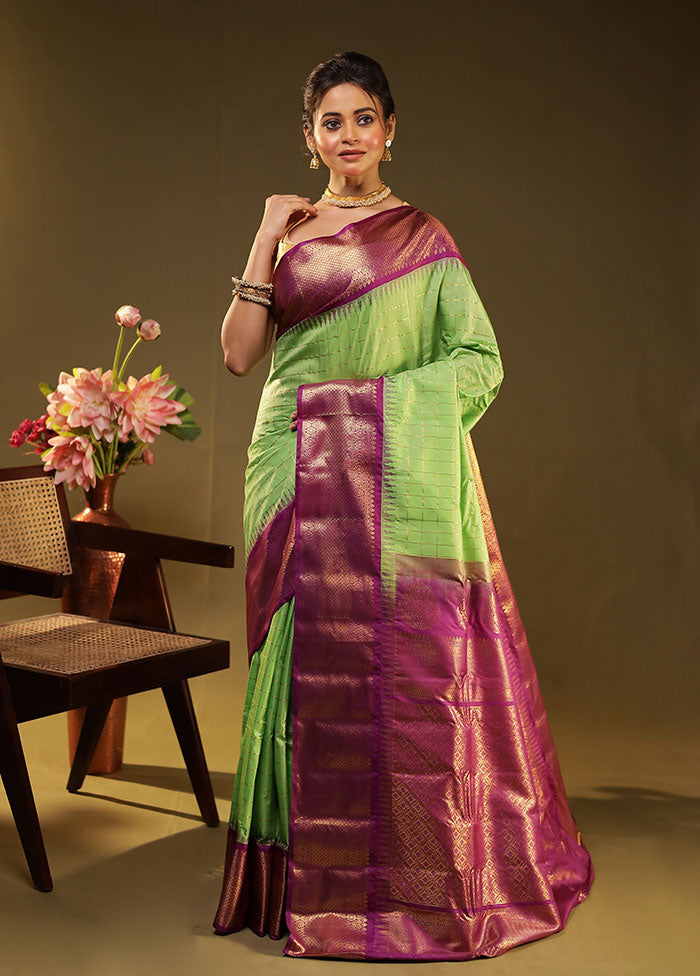 Green Gadwal Silk Saree Without Blouse Piece