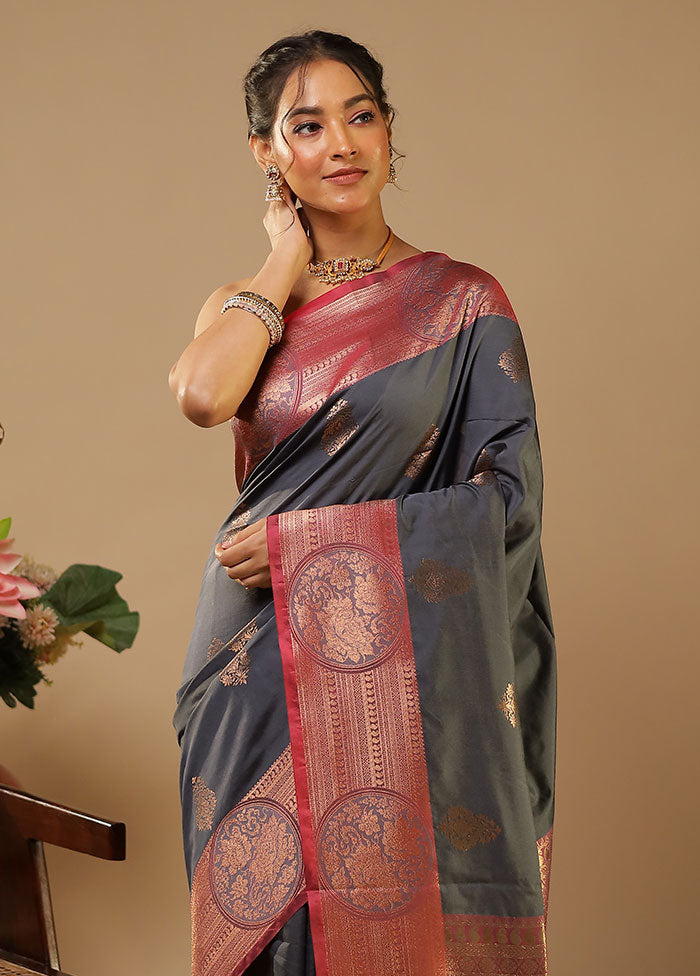 Grey Kanjivaram Silk Saree With Blouse Piece