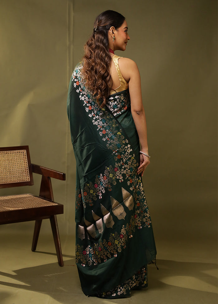 Green Cotton Saree With Blouse Piece