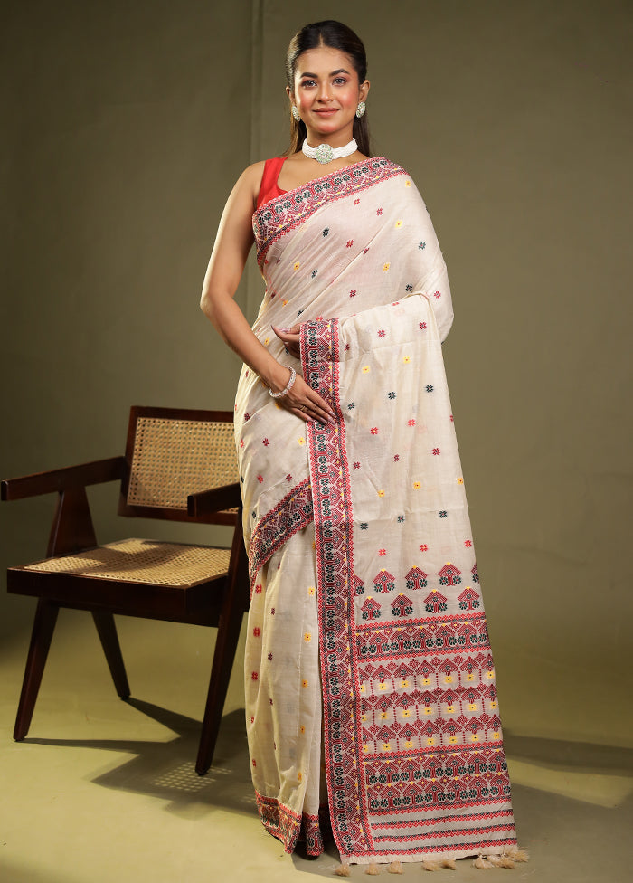Cream Assam Silk Saree With Blouse Piece